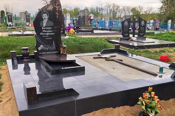 заказать памятник в Кореличах